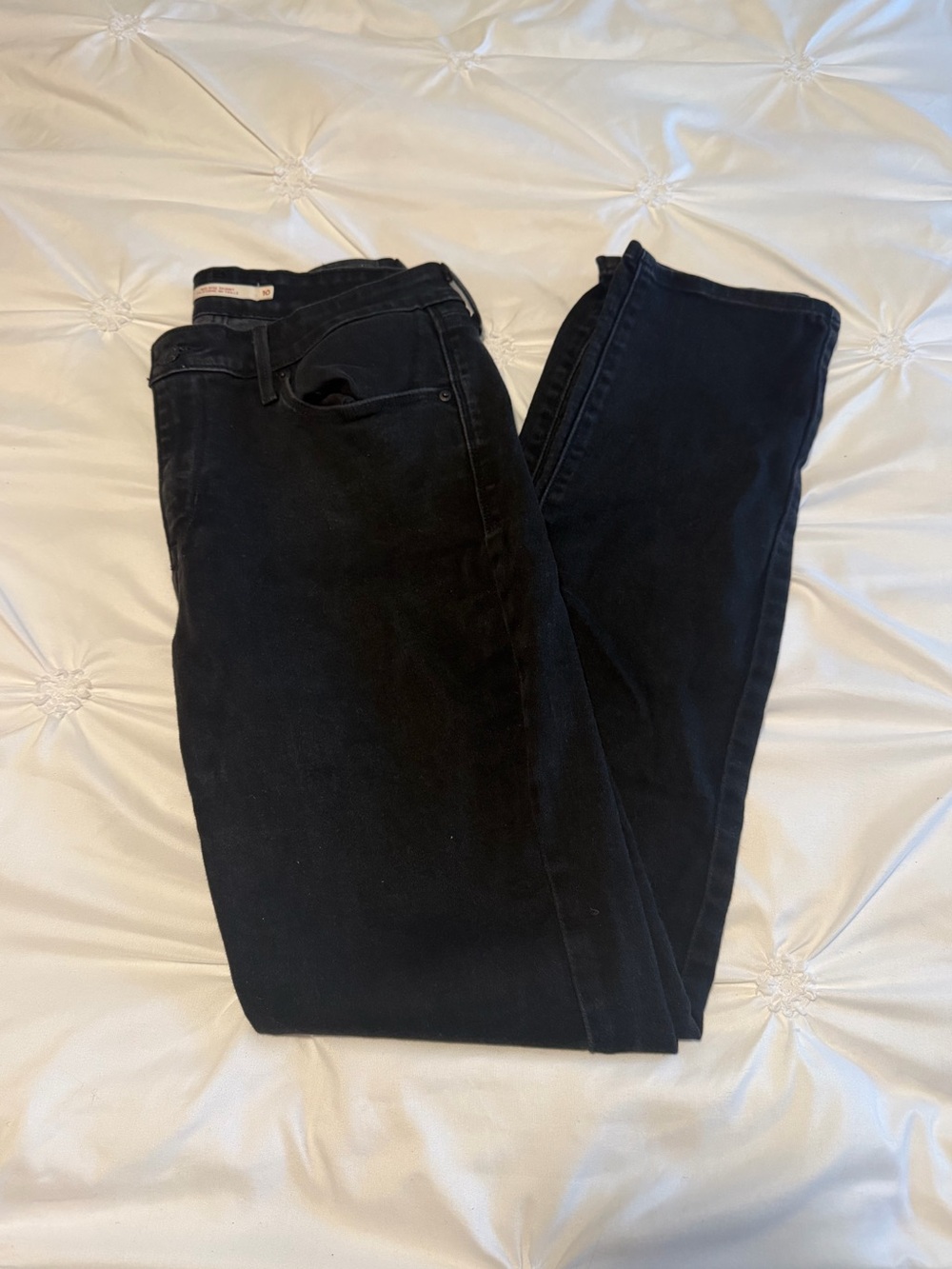 Levi’s mid rise skinny jeans